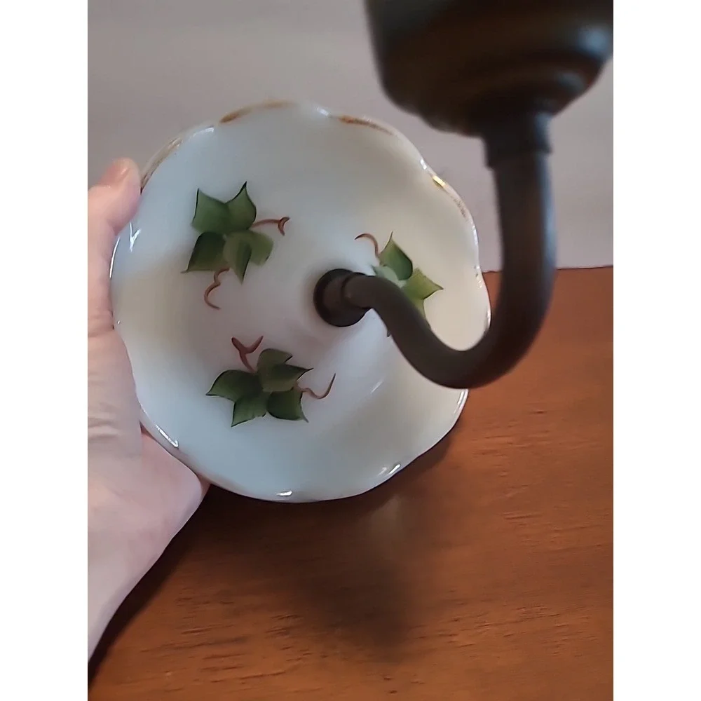 Vintage Ivy Hand Painted Milk Glass Wall Sconce Lamp Green‎ Leaves Works